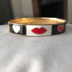 C Wonder heart and lip bracelet